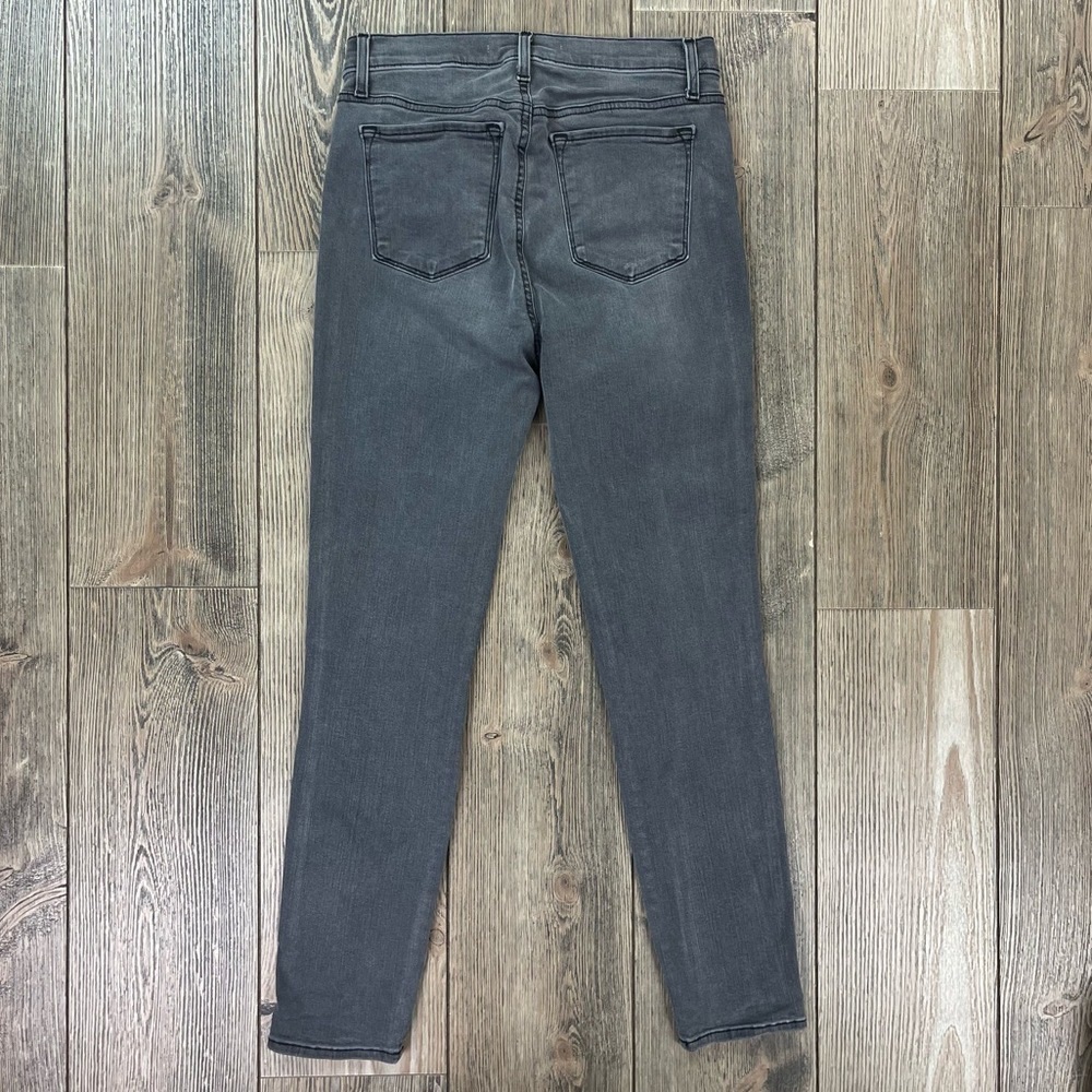 SOLD! J Brand Bree Cropped Skinny Ankle Jeans in Nightbird Faded Black Wash - Picture 4 of 12